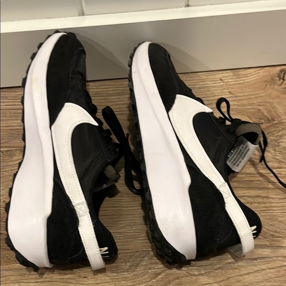 Nike Black and White Sneakers - NEW! 🆕 - Picture 11 of 13